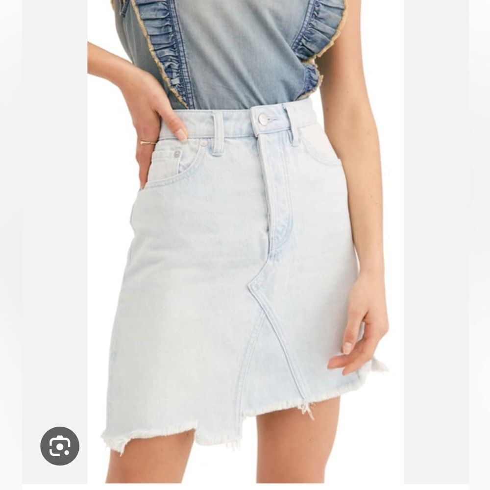 FREE PEOPLE GOING ROGUE DENIM SKIRT OB962056 RAW ASYMMETRIC HEM TIDAL WAVE SZ 25
